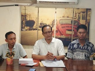 Dalam Konferensi pers tim penasihat hukum dari kantor hukum KARMAN SASTRO & Associates, koordinator tim hukum korban, Sukarman, S.H., M.H., menyampaikan bahwa korban dan keluarga meminta agar terlapor mempertanggungjawabkan perbuatannya secara hukum. (Foto:Ist)
